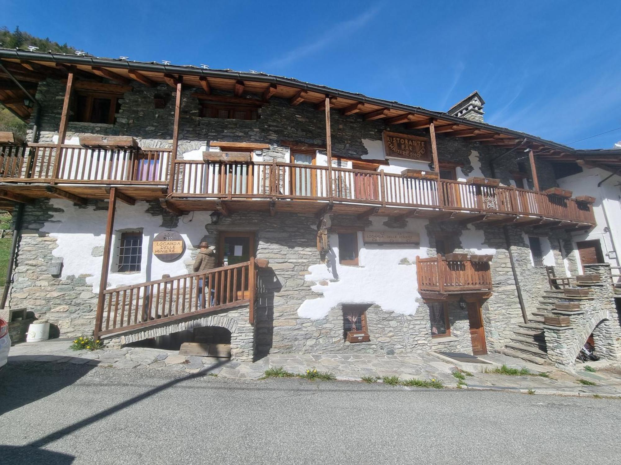 La Mine D'Antan Hotel Ollomont Exterior foto